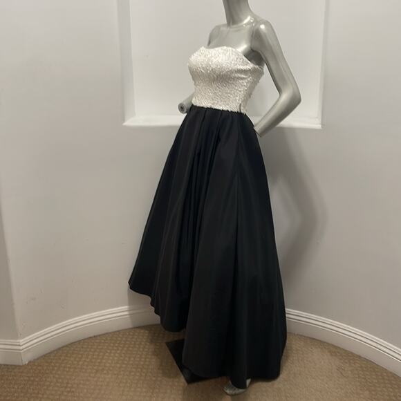 Betsy & Adam Color Block Black White  Sequin Bodice Gown Size 8 Formal Evening - Picture 6 of 15